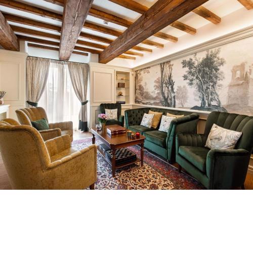 Lush holiday home in Castel San Pietro Terme with garden