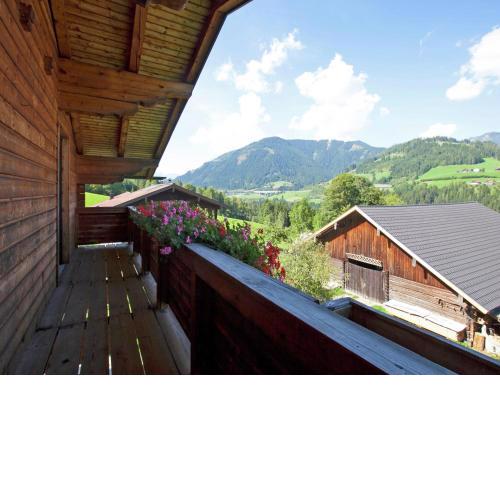 Lush Holiday Home in H ttau near Ski Area