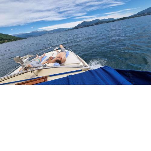 Lush Lake Cruise with Boat & Breakfast