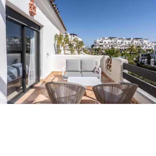 Luxe apartment with sea view