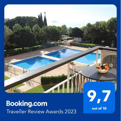 Luxurious 1 bedroom apartment with seaview, 5 pools and gardens