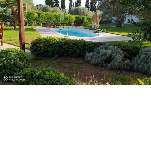Luxurious 6 bedroom villa In a great location