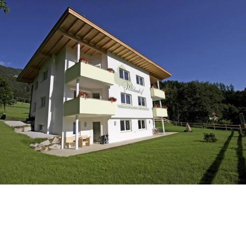 Luxurious Apartment in F gen with Sauna