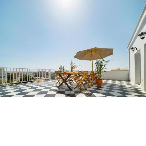 Luxurious Apartment with Big Sea View Terrace - Central Location