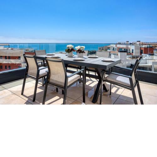 Luxurious apartment with Pool and Gym El Higueron Ref 149