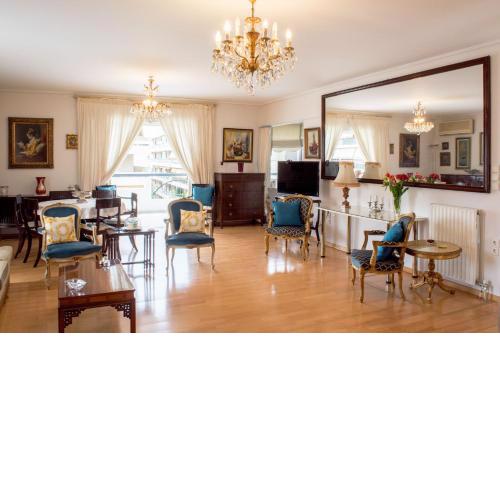 Luxurious apt in the Athenian Riviera