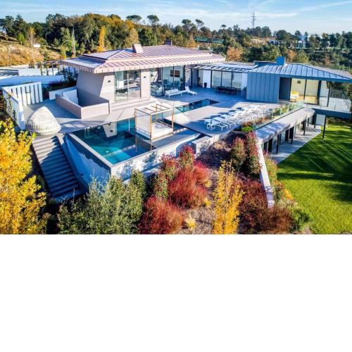 Luxurious Golf Villa La Vinya 5
