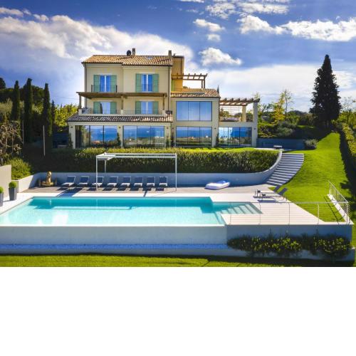 Luxurious Villa in Civitanova Marche with Private Pool