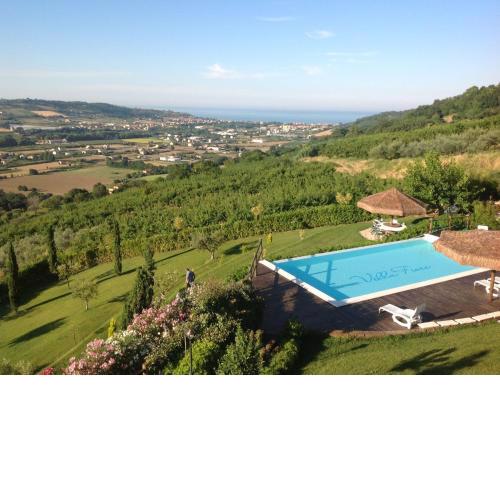 Luxurious Villa in Marche with terrace and swimming pool