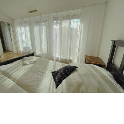 Luxury 150m2 Suite in most desirable area of historic central Vienna