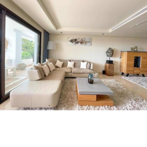 Luxury 2 bedroom apartment-Sea+golfview - pool - wifi