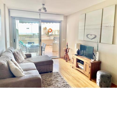 Luxury 2 Bedroom Beach Apartment with Terrace