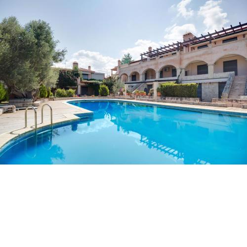Luxury 2br apartment 50m from beach