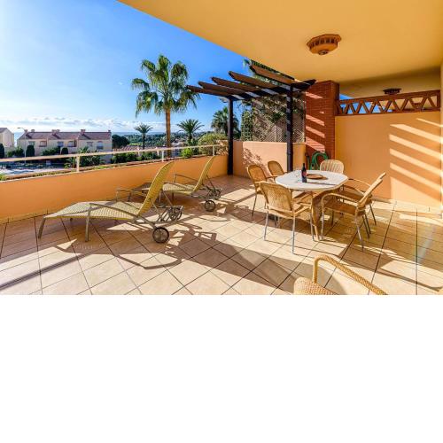Luxury 2BR Sea View Condo 9 by Rafleys