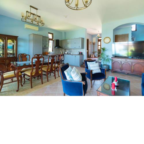 Luxury 3-bedroom villa in Sozopolis with sea view