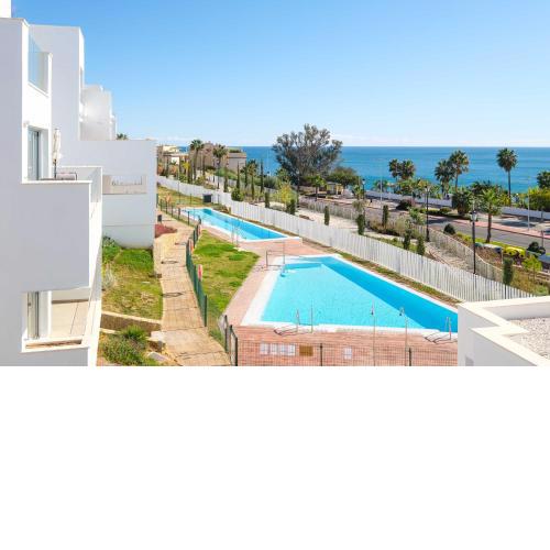 Luxury 3BDR duplex penthouse Lar Bay