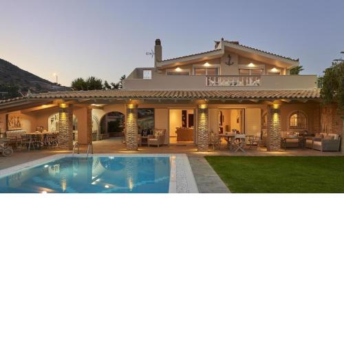 Luxury 4 Bdrm Villa with Pvt Pool on the beach
