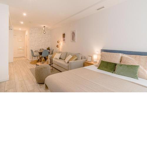 Luxury 4 people studio in the center by SharingCo