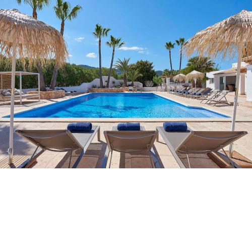 Luxury 6 Bedroom Villa with Country Views, Ibiza Villa 1033
