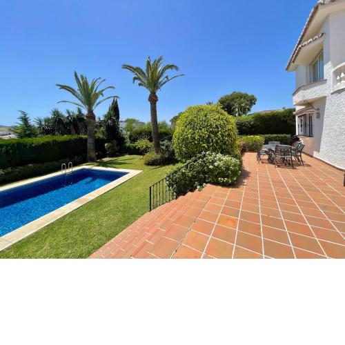LUXURY 6 BRD VILLA PRIVATE SWIMMING POOL