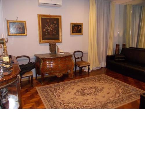 Luxury ai Banchi Nuovi