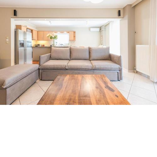 Luxury and Spacious apt for 8 guests