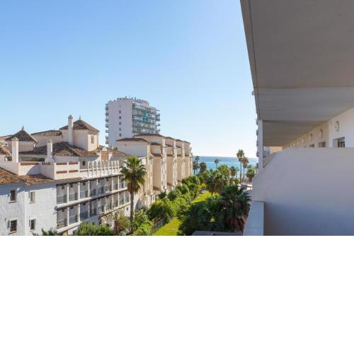 Luxury apartment 100 mtrs Beach