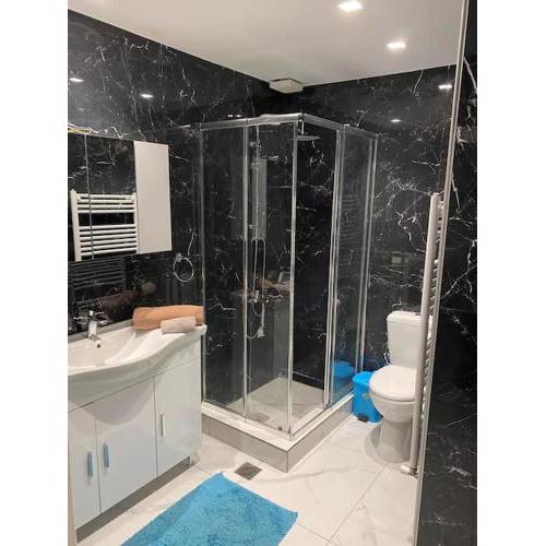 luxury apartment 11' from Athens center