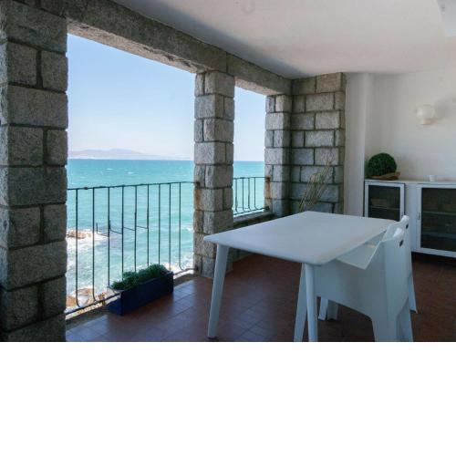 Luxury Apartment in L Escala Catalonia with Beach nearby