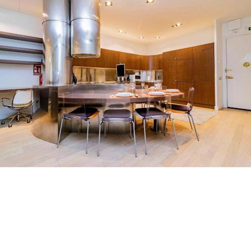 Luxury Apartment in La Latina by Batuecas