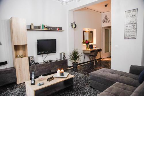 Luxury apartment near Acropolis! in the Heart of Athens!