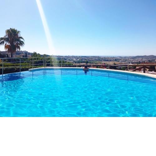 Luxury apartment with sea views in golf area.
