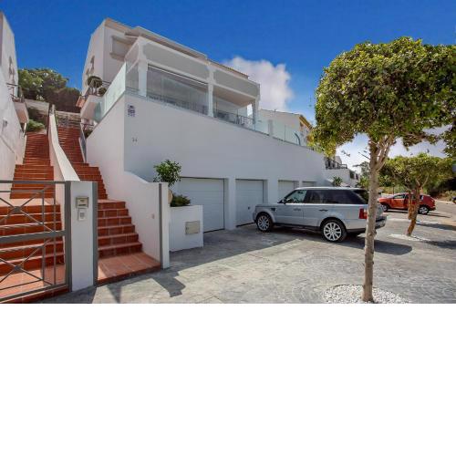 Luxury Apartments with private swimming pool