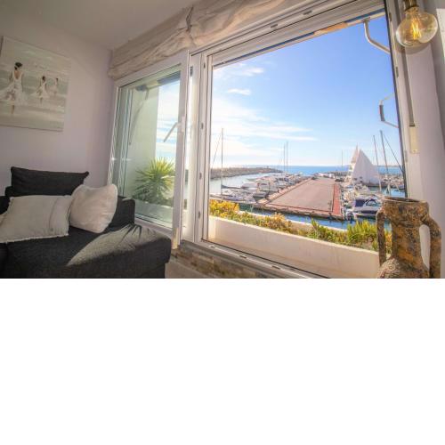 LUXURY ATICO en el puerto deportivo WIFI Albert Villas