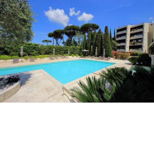 Luxury Aurelia Apartment with Swimming Pool
