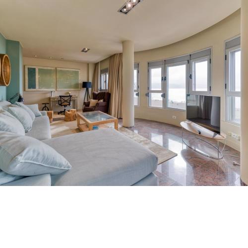 Luxury Bakus Canteras Beach