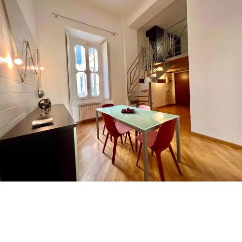 * * Luxury Bijoux in Brera - Centre of Milan * *