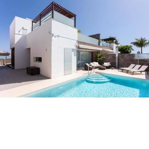 Luxury BKM in Playa del Duque