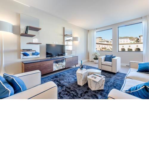 Luxury Blue River
