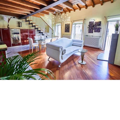 Luxury Design Loft - [Piazza Pontida]