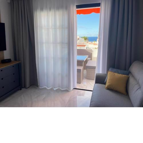 Luxury Diamond - Sea view,Big terraces, Air Con, Wifi