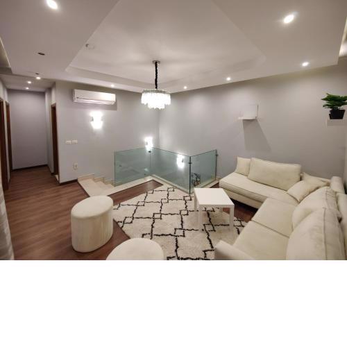 Luxury Duplexe in Beverly Hills