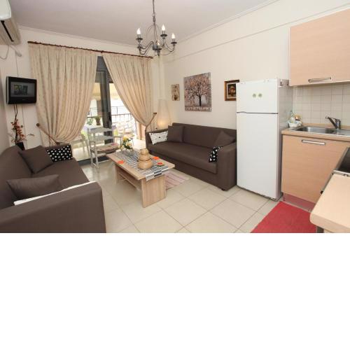 Luxury Flat in Neoi Poroi with Free Parking, 2' mins from the Beach!