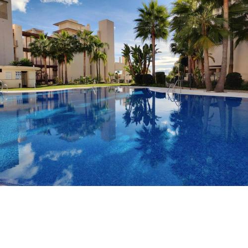 Luxury Groundfloor with Private Pool EHHouse