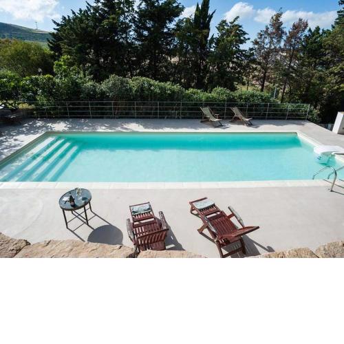 Luxury Holiday Home in Buseto Palizzolo with Swimming Pool