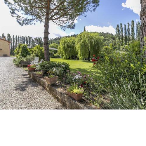 Luxury Holiday Home in Montopoli Valdarno with Swimming Pool