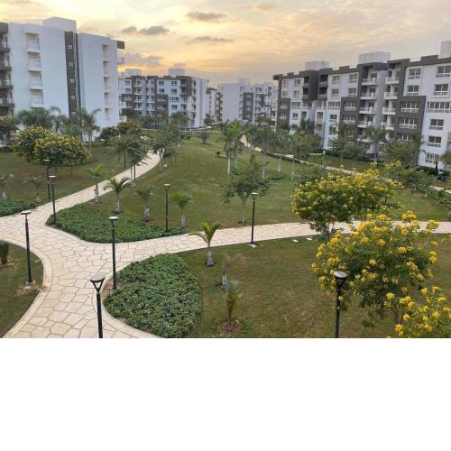 Luxury Inn: 3BR Amazing View in Madinaty12