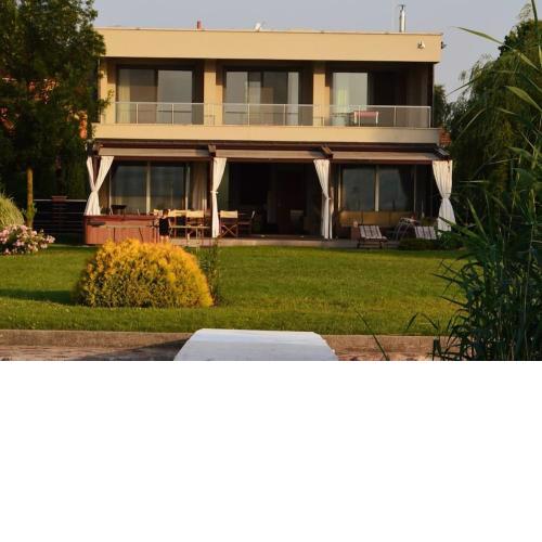 Luxury Lakefront Villa with Private Pier & Jacuzzi