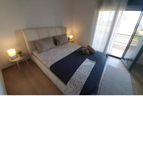 Luxury maisonette 250m from the sea