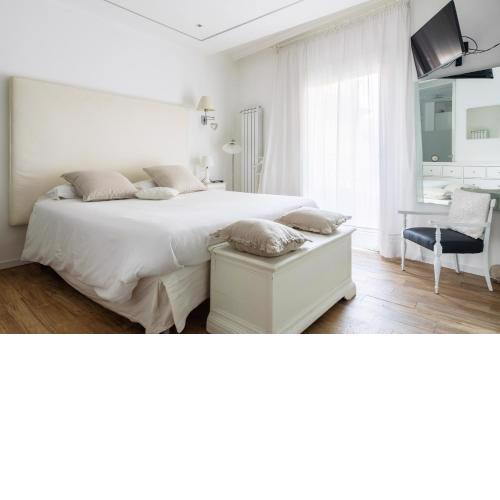 Luxury modern one bedroom in great location